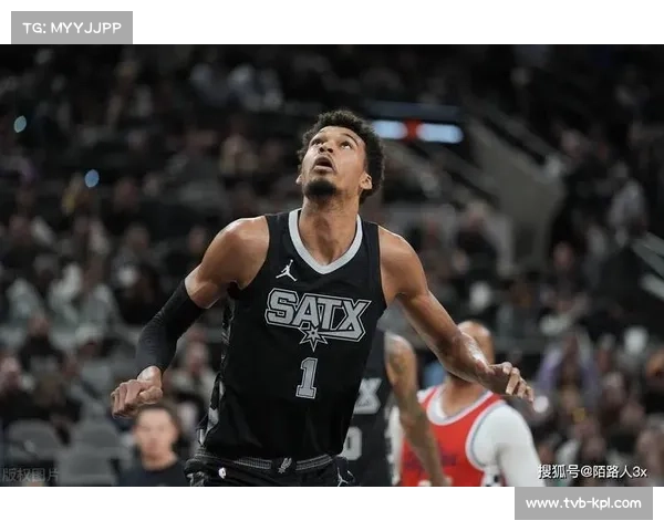 文班亚马封盖后长传发动快攻，马刺新核攻防影响力持续提升